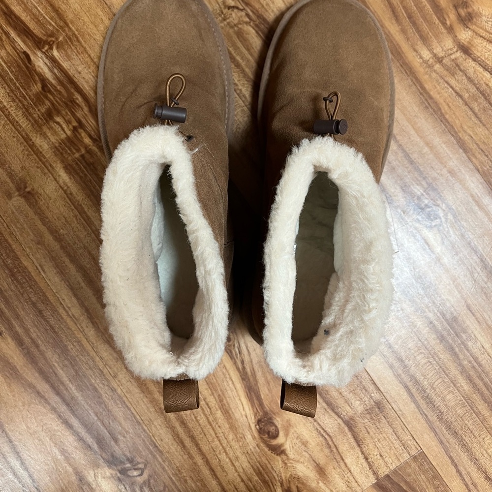 Ugg slippers - Picture 2 of 5